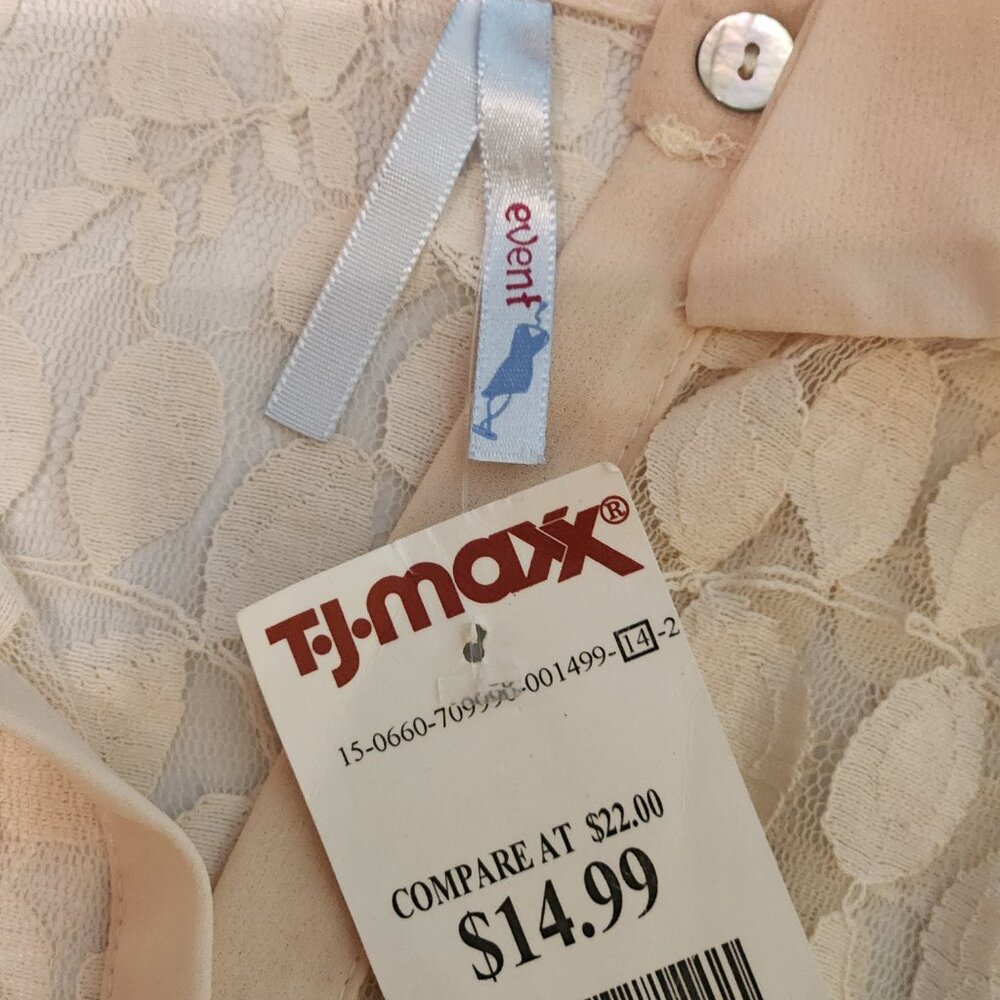 ❤️ 4/$20 NWT Event sleeveless top Women's medium button-up lace tank top Light - Picture 11 of 12